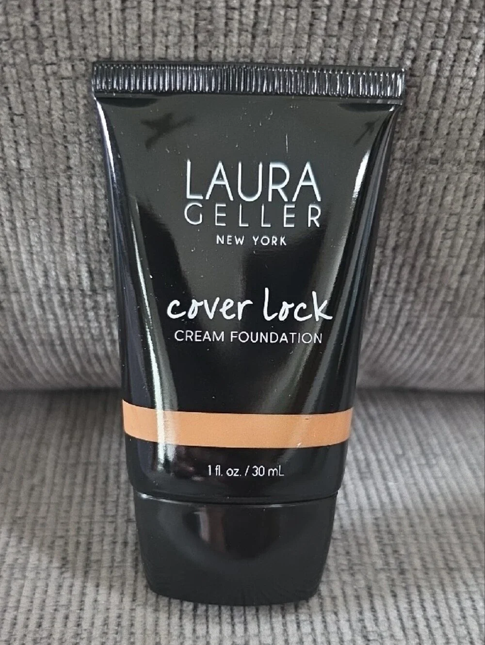 Laura Geller Cover Lock Cream Foundation - Honey Shade, New, 1floz.